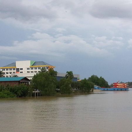 See View Riverside Surat Thani Buitenkant foto